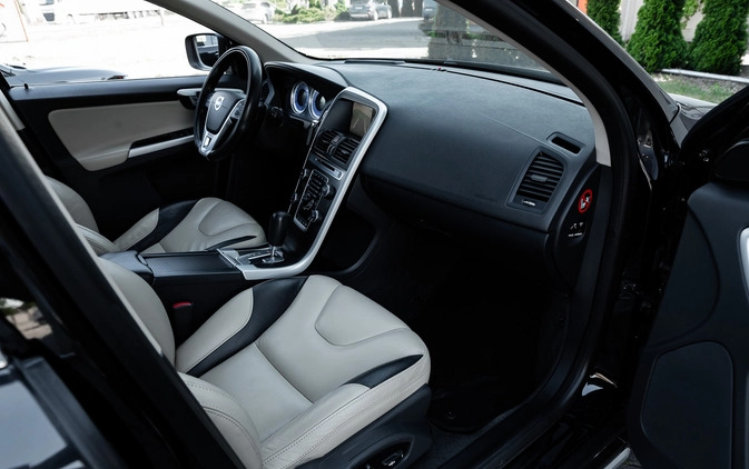 Volvo XC 60 cena 59900 przebieg: 224000, rok produkcji 2011 z Wschowa małe 704